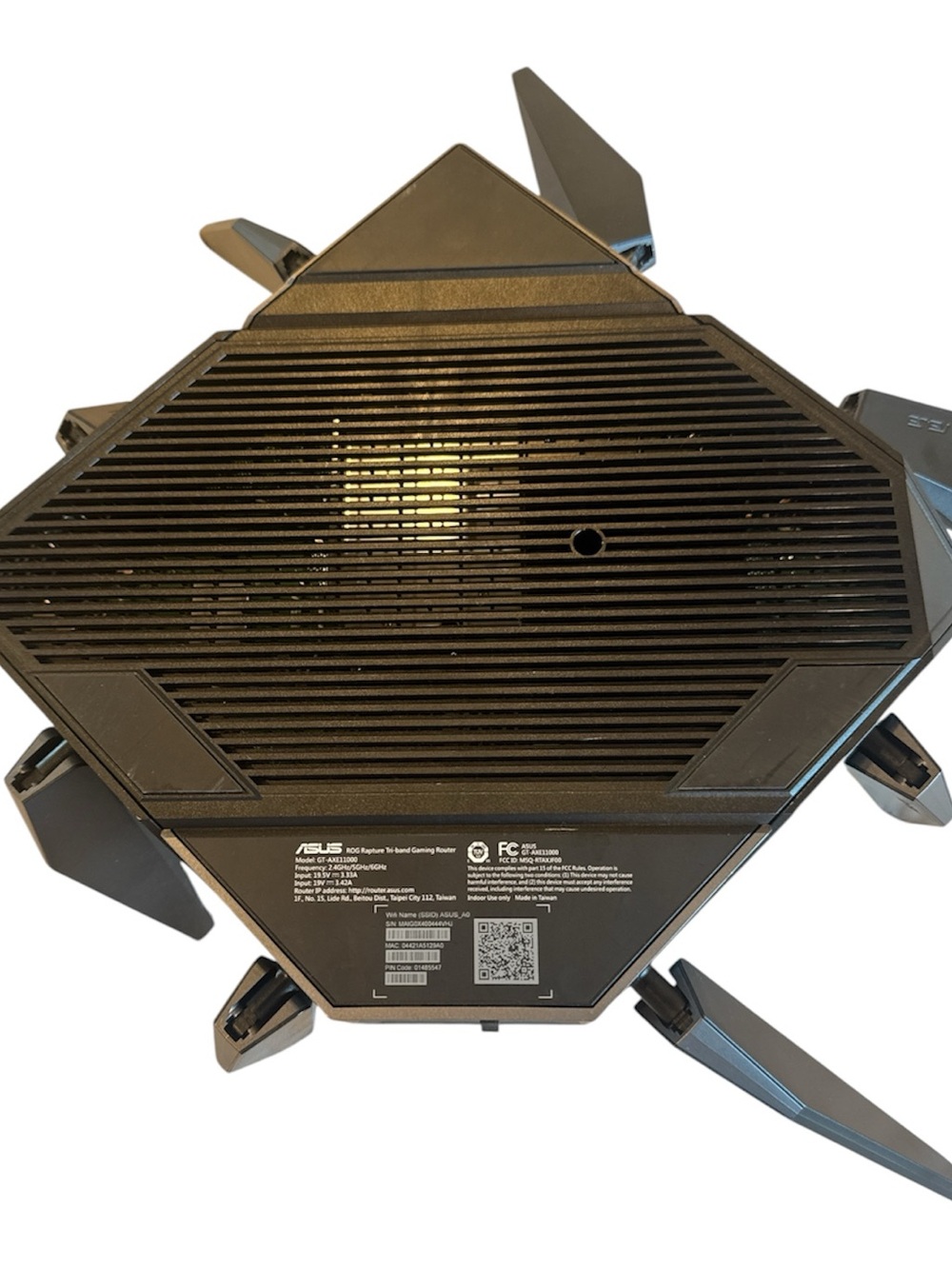 ASUS ROG Rapture Tri Band GT-AXE11000 6Ghz Router Black - Picture 5 of 12